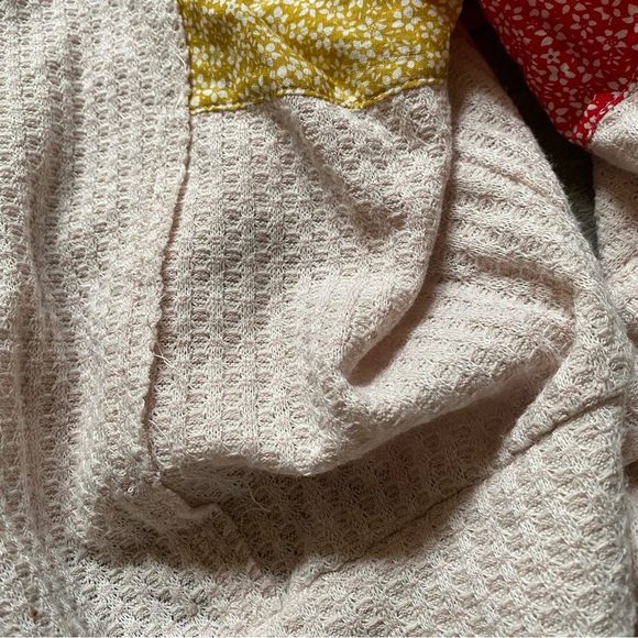 Forever 21 || Boho Floral Patchwork Waffle Knit Top Size L - Picture 8 of 12